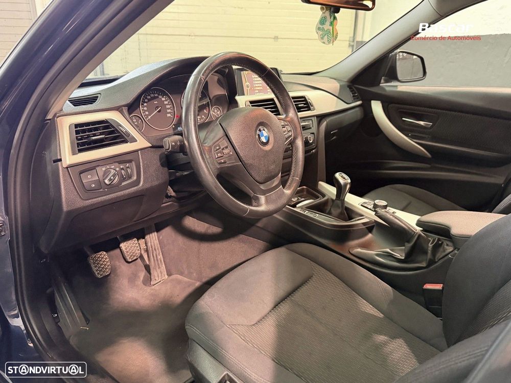 BMW 318 d Line Luxury - 10