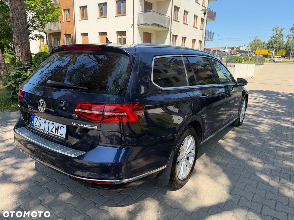Volkswagen Passat - 12