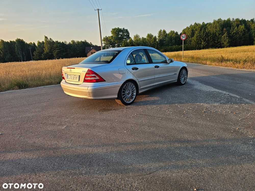 Mercedes-Benz Klasa C 200 T CDI Classic - 3