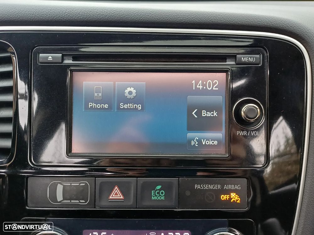 Mitsubishi Outlander 2.2 DI-D Instyle Navi 4WD - 27