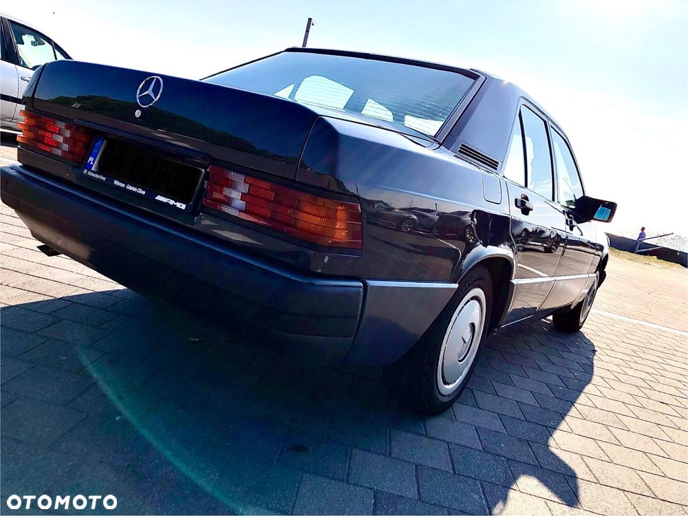 Mercedes-Benz W201 (190) - 6