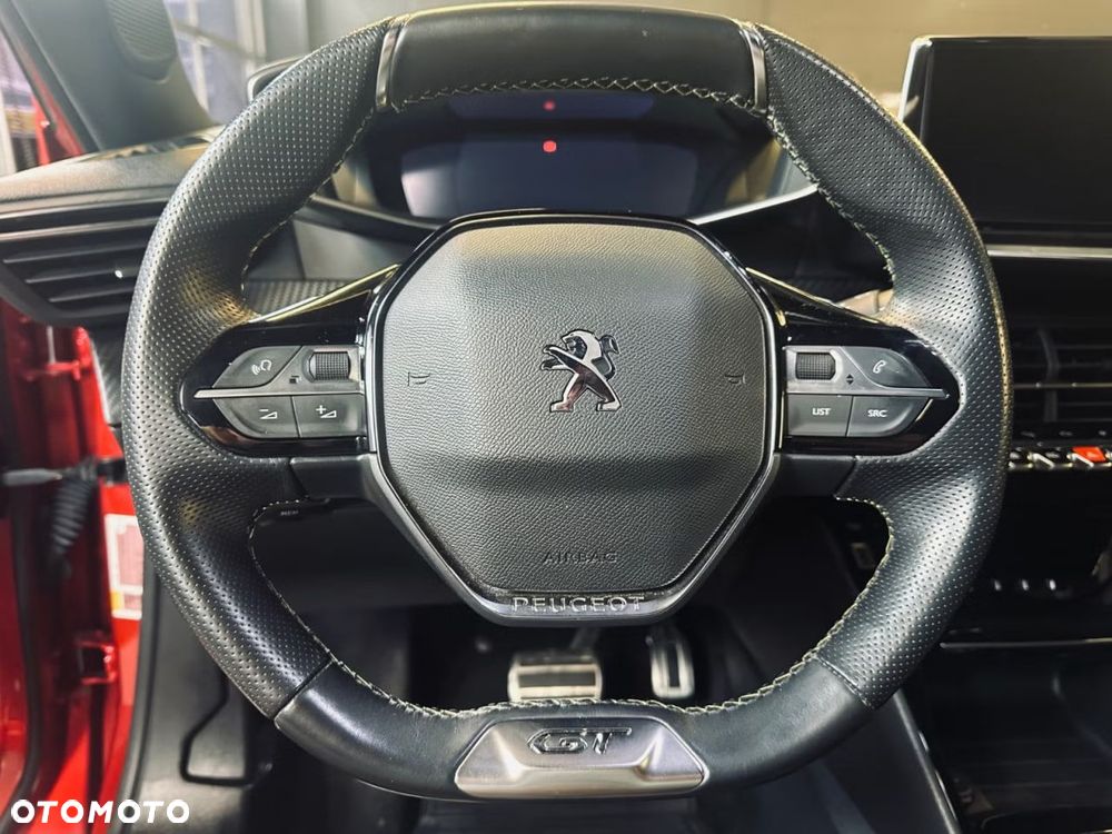 Peugeot 2008 136 GT - 16