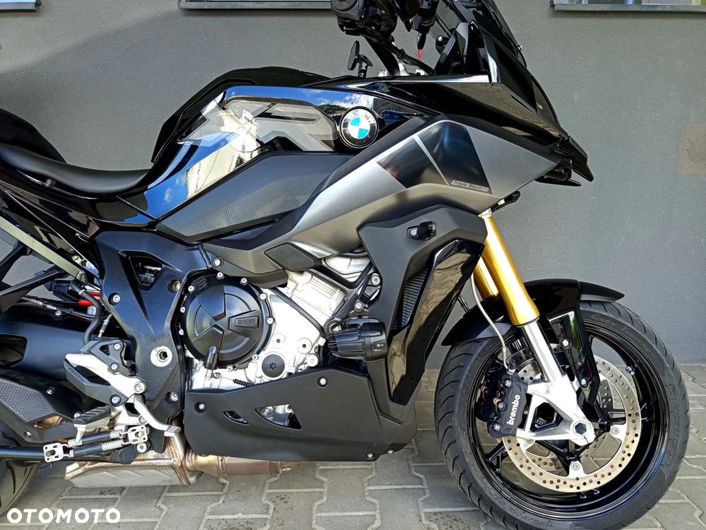 BMW S - 5