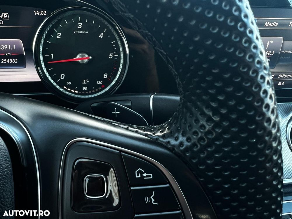 Mercedes-Benz E - 23