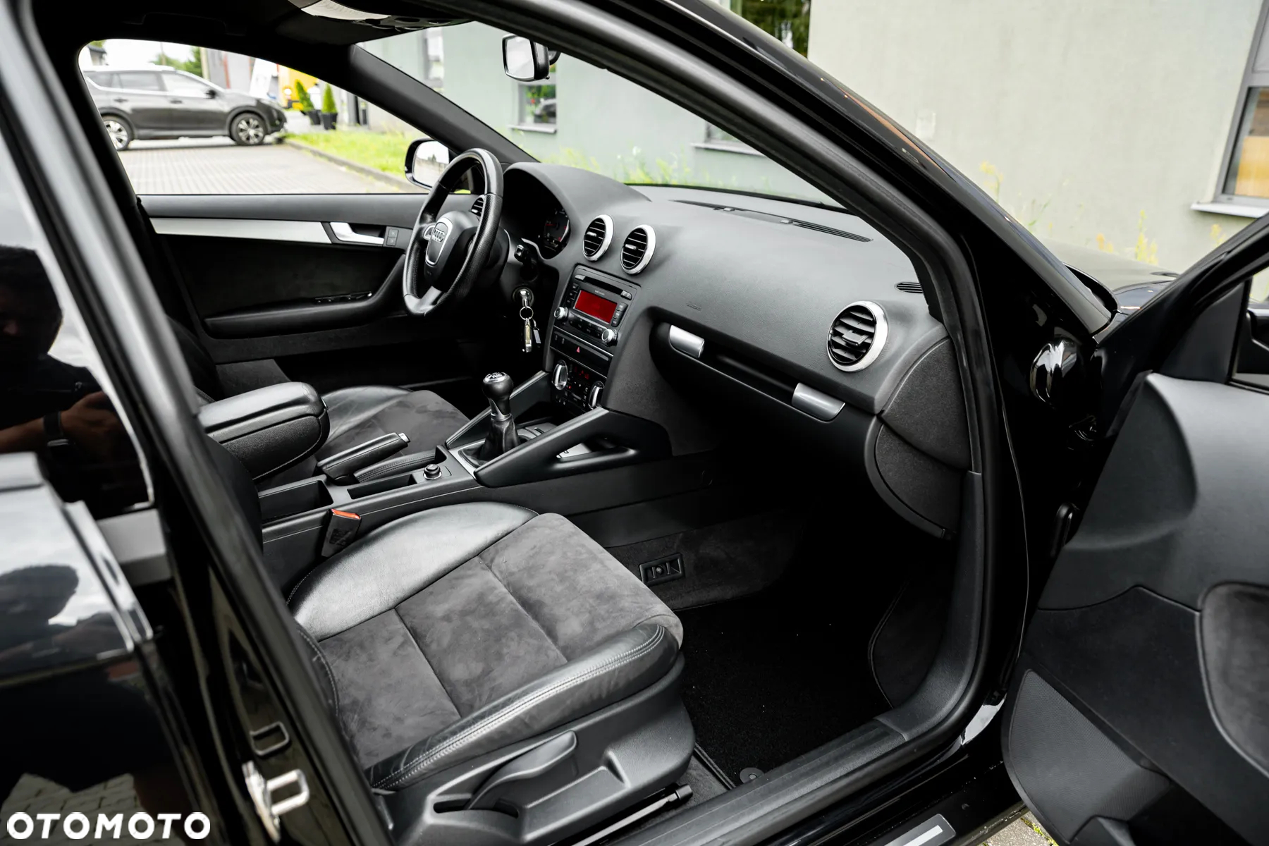 Audi A3 2.0 TDI Sportback DPF Ambiente - 25