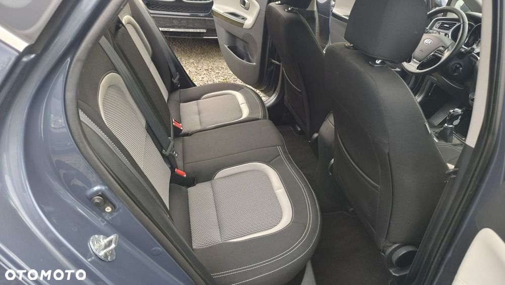 Kia Ceed - 23