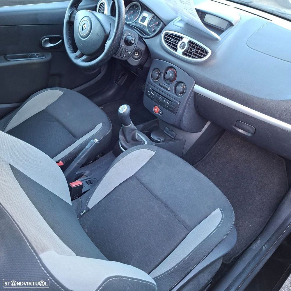 Renault Clio 1.2 TCE GT J15 - 16