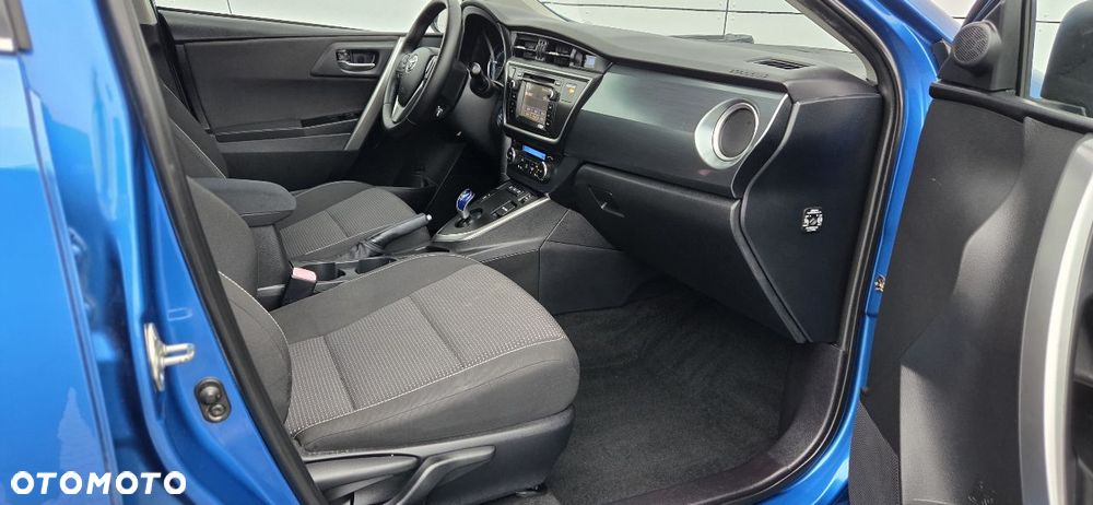 Toyota Auris 1.8 HSD Luna - 19