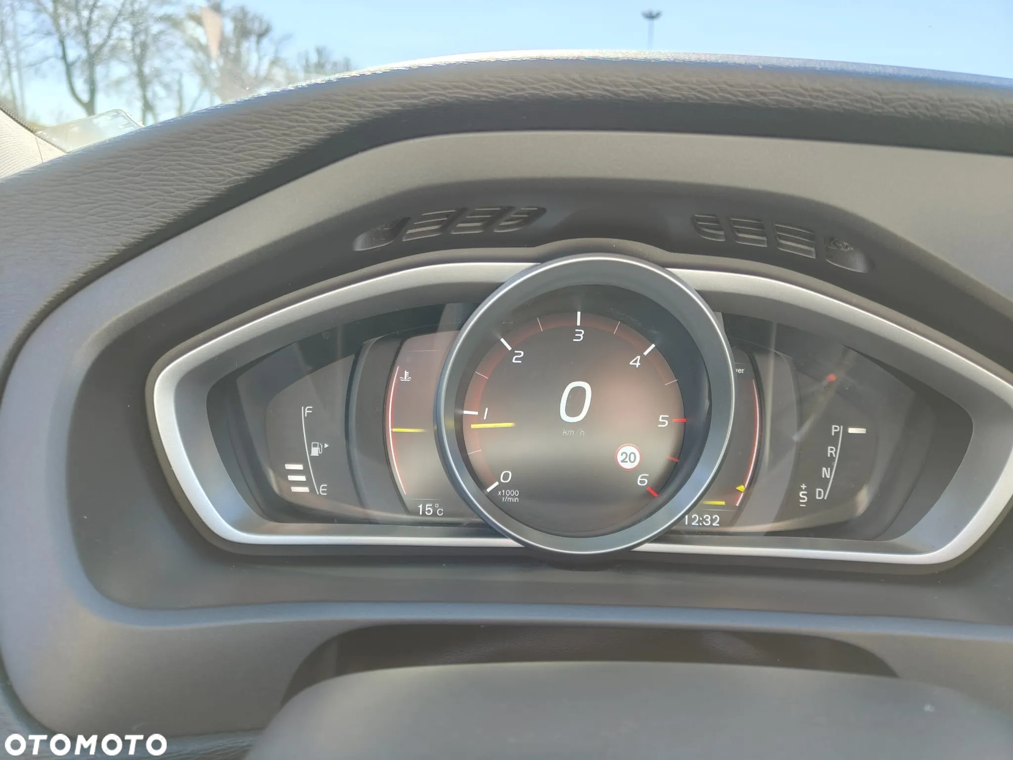 Volvo V40 D2 Drive-E Momentum - 17