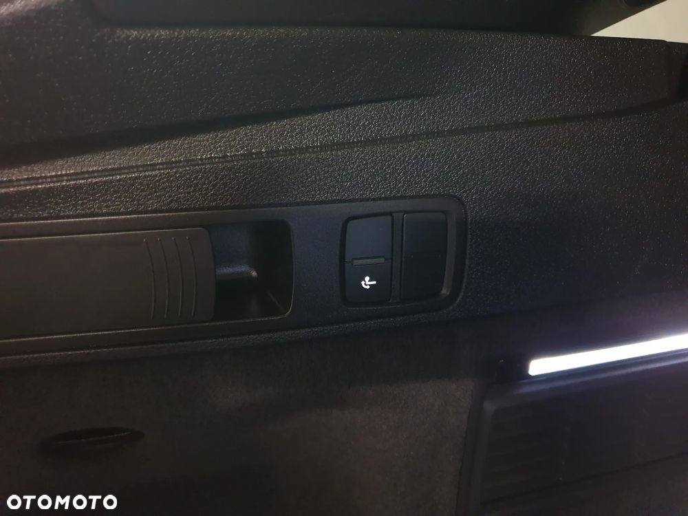 Audi Q5 Sportback 40 TDI quattro S tronic S line - 35