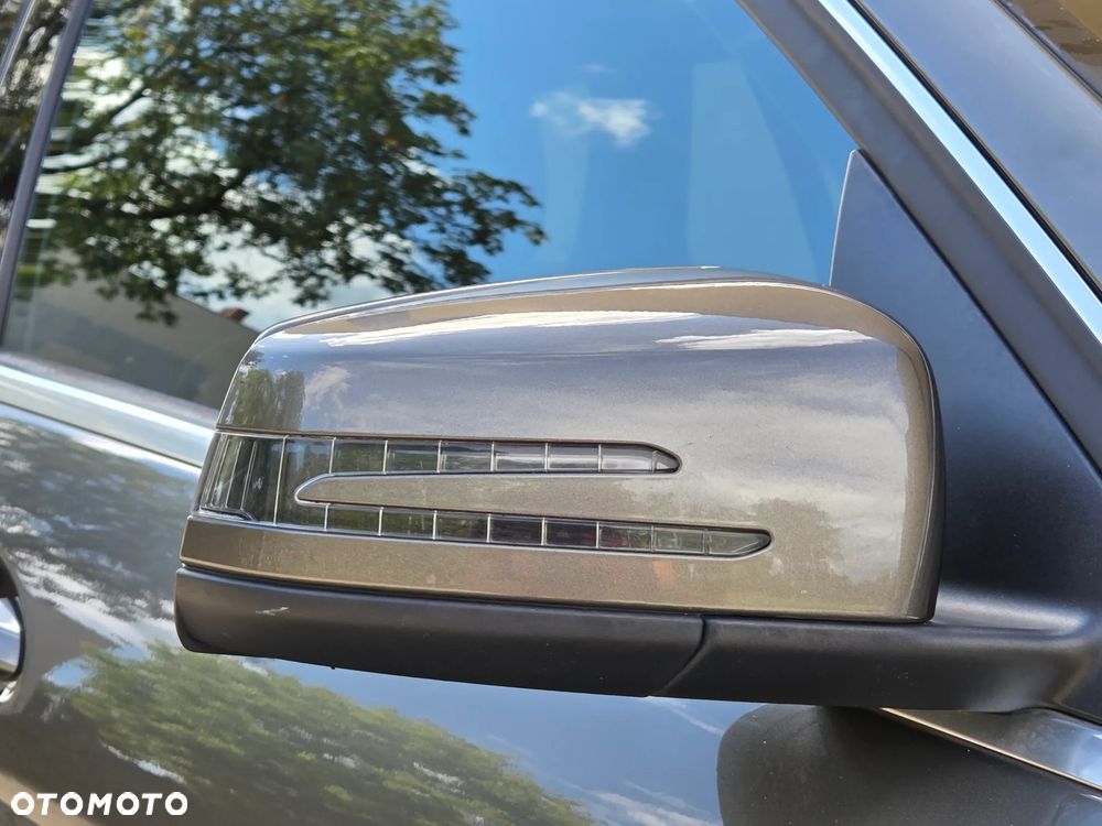 Mercedes-Benz Klasa C 200 (BlueEFFICIENCY) Avantgarde - 40