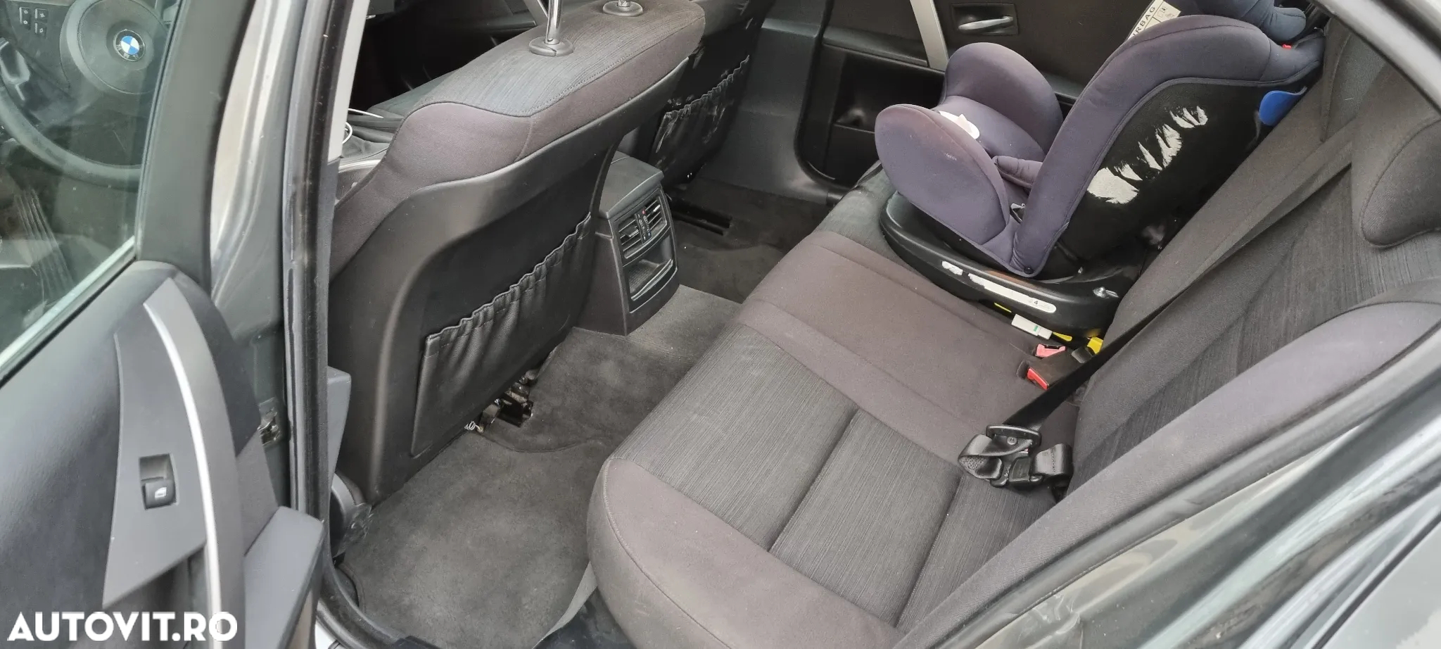 BMW Seria 5 520d Touring - 8