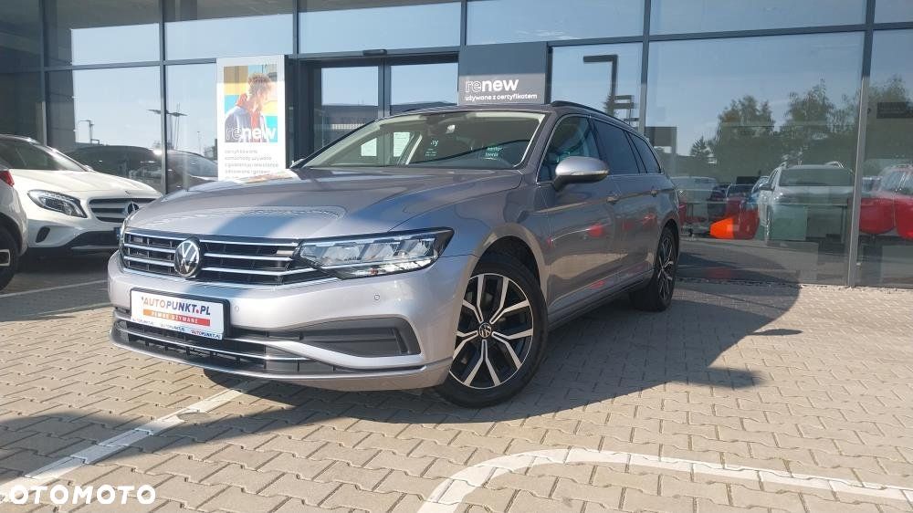Volkswagen Passat - 1
