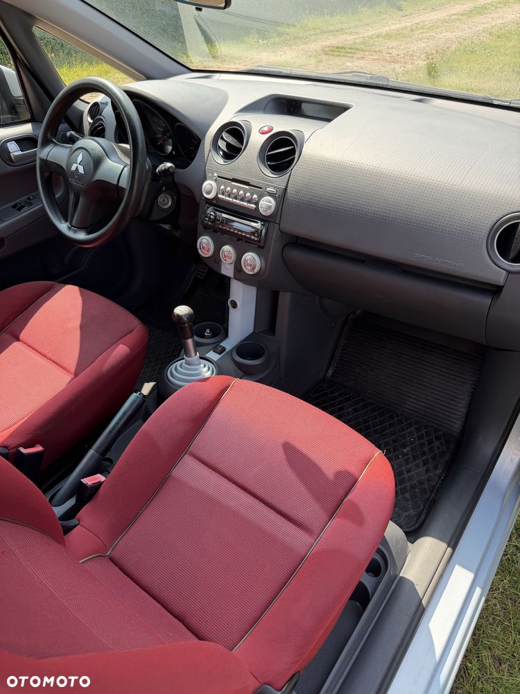 Mitsubishi Colt - 1