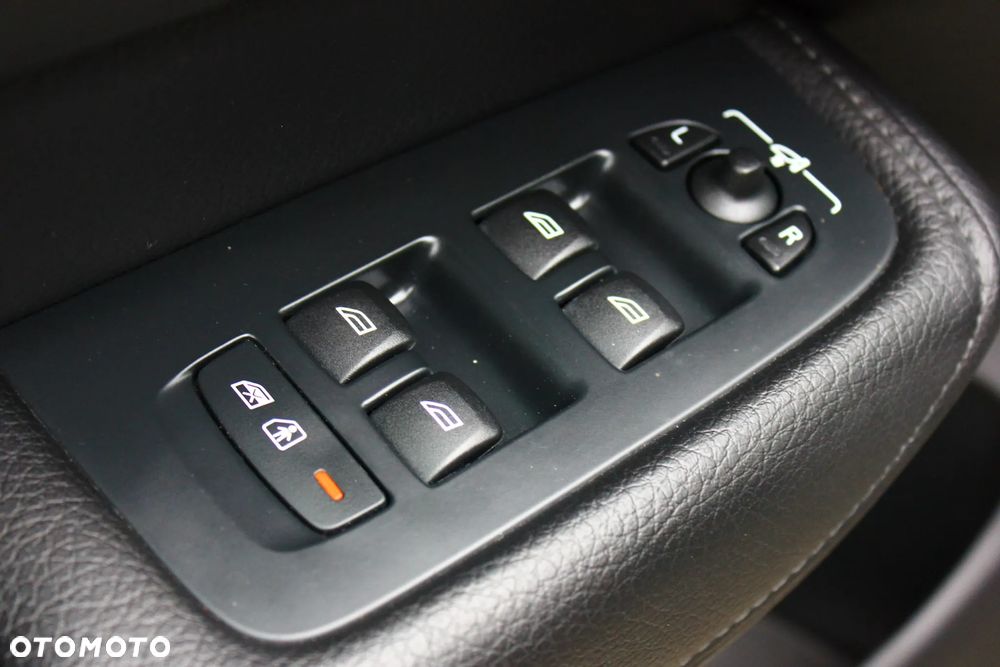 Volvo XC 60 T8 AWD Recharge Geartronic Polestar Engineered - 31
