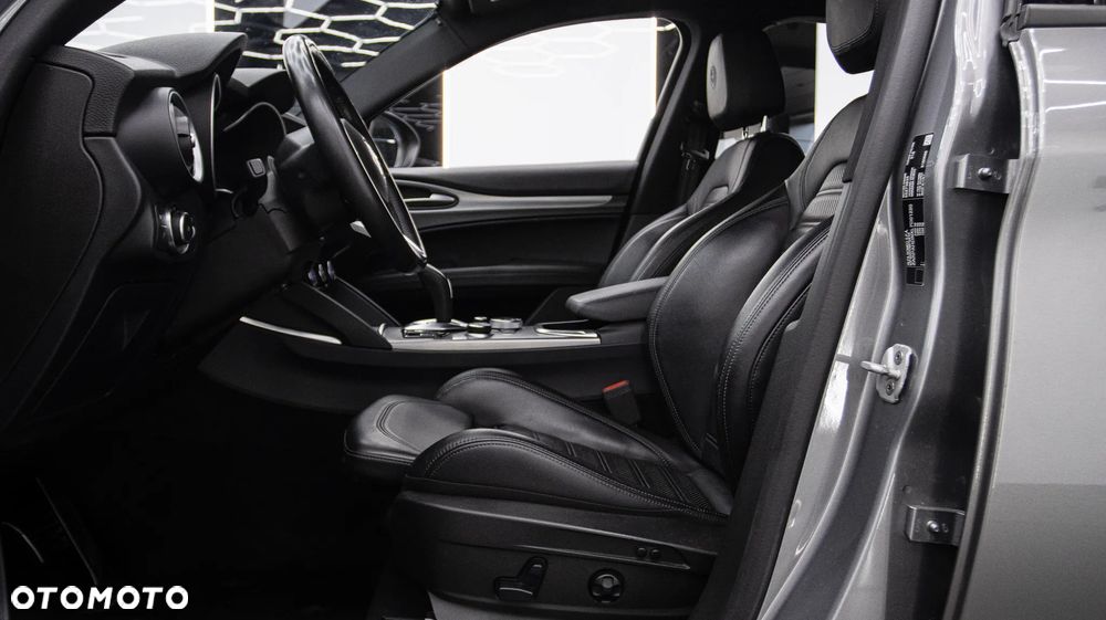 Alfa Romeo Stelvio 2.0 Turbo Veloce Q4 - 20