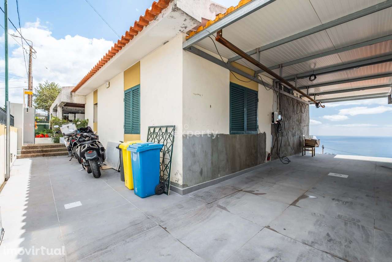 Prédio na Estrada dos Marmeleiros com dois T3+1, Madeira - Grande imagem: 4/53