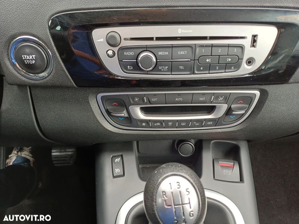 Renault Scenic ENERGY TCe 115 Bose Edition - 8