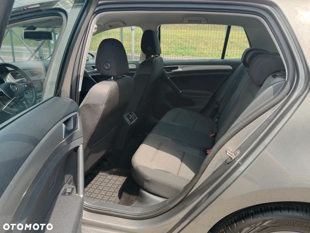 Volkswagen Golf 1.4 TSI BMT Comfortline - 25