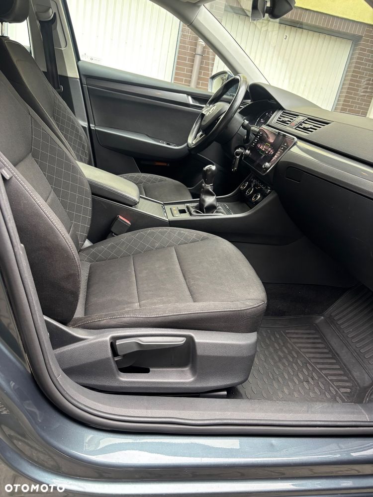 Skoda Superb 1.6 TDI GreenLine - 13