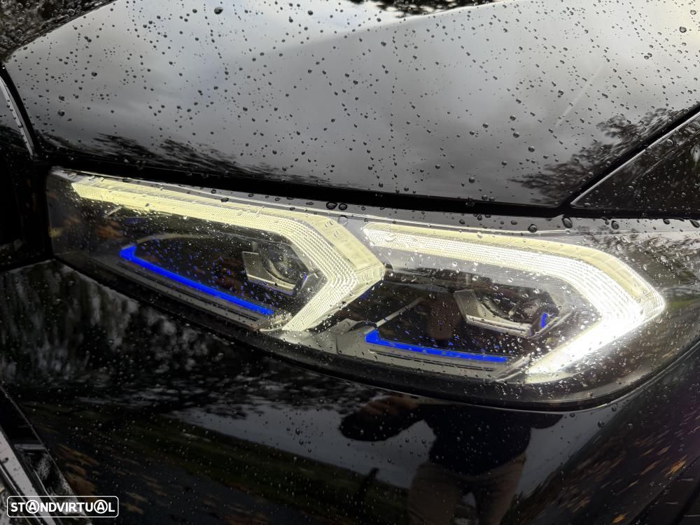 BMW 330 e Pack 50 anos M Auto - 14