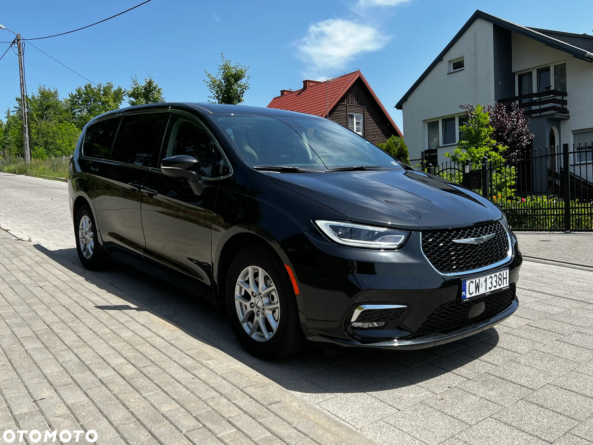 Chrysler Pacifica - 2