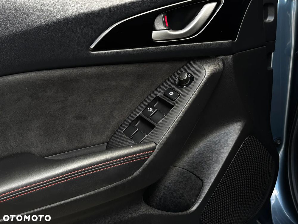 Mazda 3 SKYACTIV-G 120 NAKAMA - 39