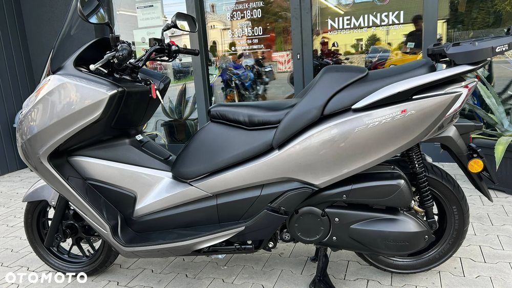 Honda NSS - 11