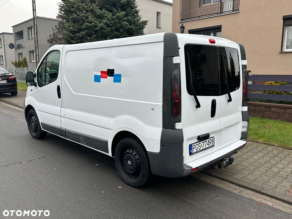 Renault Trafic - 23