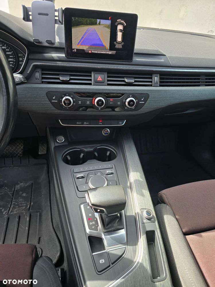 Audi A4 Avant 2.0 TDI S tronic - 16