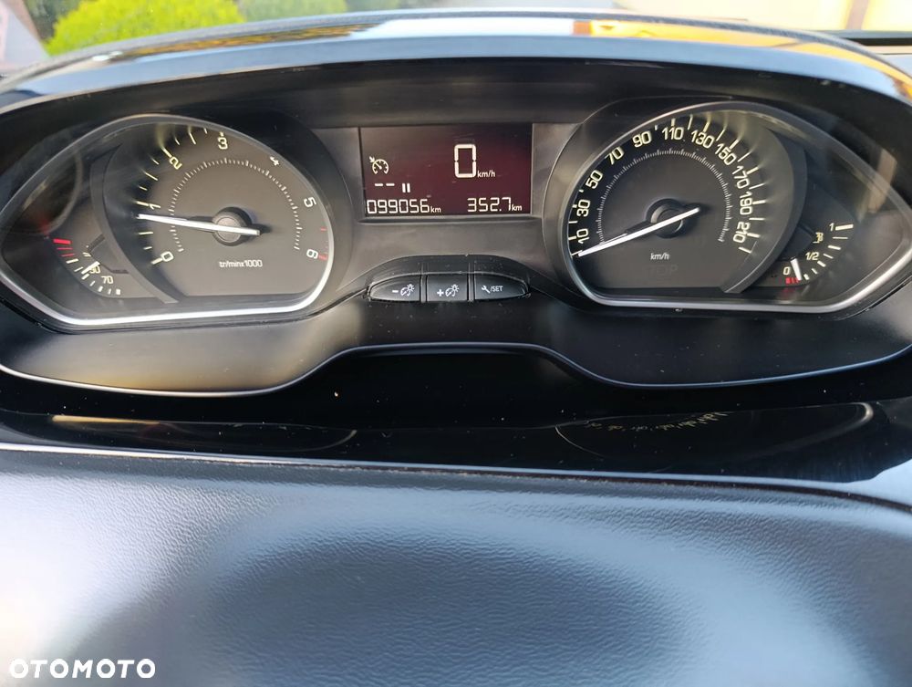 Peugeot 208 BlueHDi 100 Active - 10