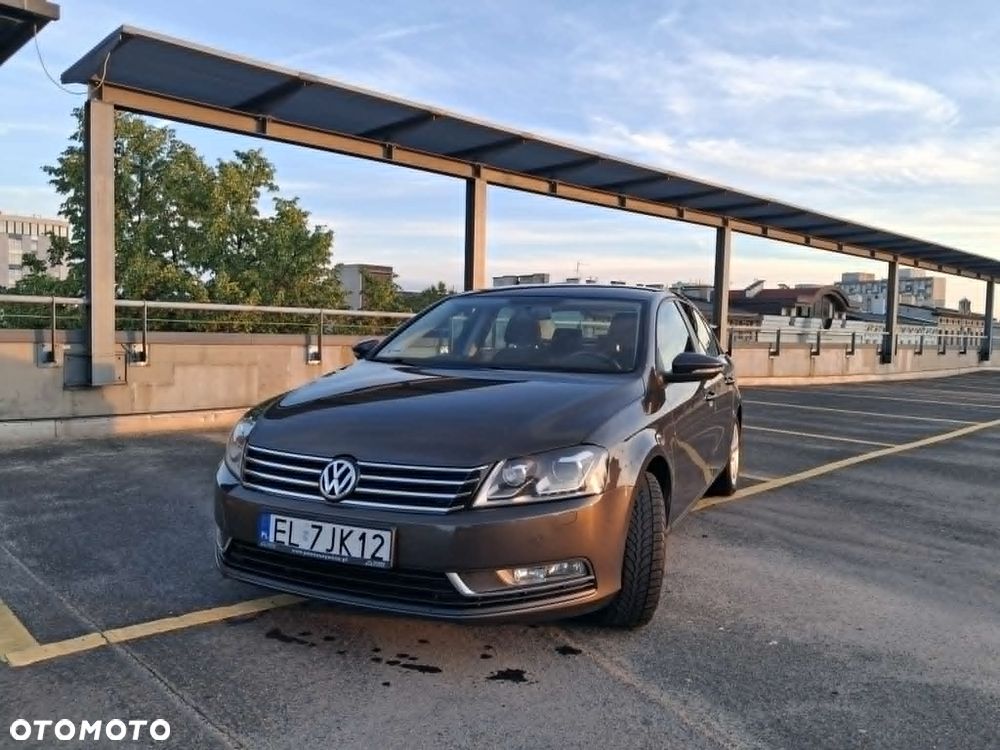 Volkswagen Passat 1.4 TSI BMT Comfortline - 4