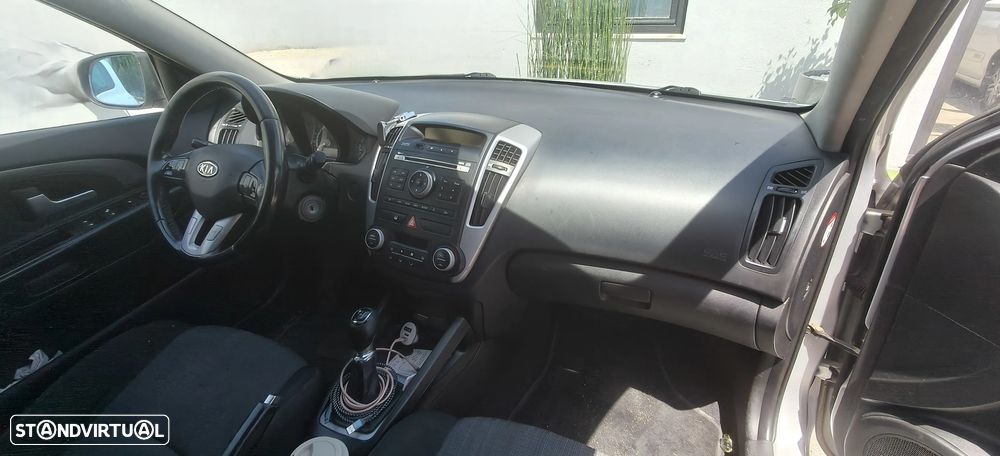 Kia Ceed SW 1.6 CRDi EX ISG - 6