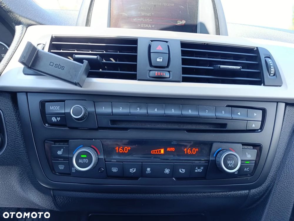 BMW Seria 3 320d - 22