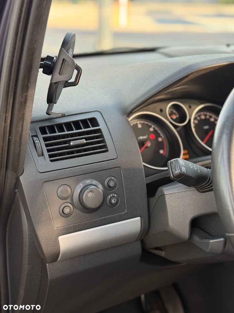 Opel Zafira - 8
