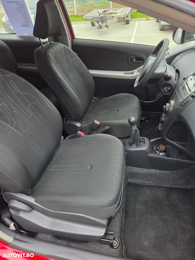 Toyota Yaris 1.0 VVT-i - 9