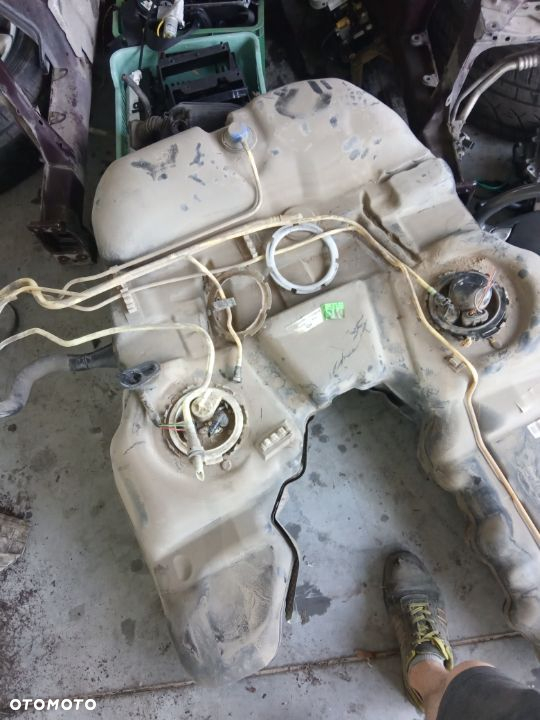 Porsche Cayenne lift 3.6 V6 zbiornik paliwa bak - 2