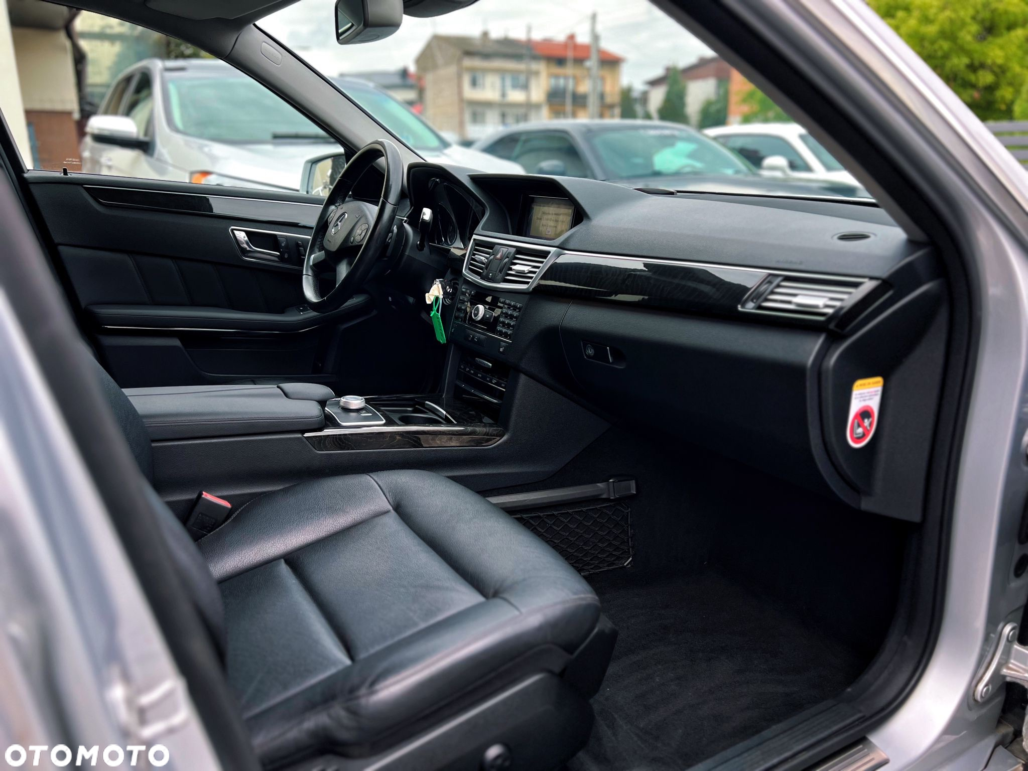 Mercedes-Benz Klasa E 350 CDI BlueEff Avantgarde - 9
