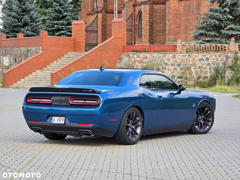 Dodge Challenger 6.4 Scat Pack - 9