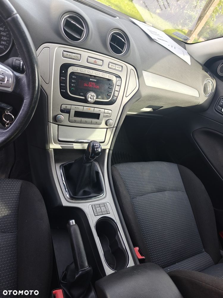 Ford Mondeo - 8