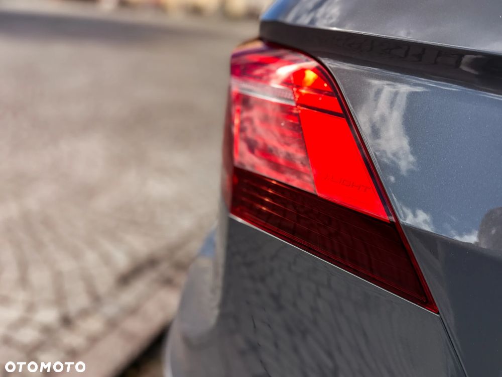 Volkswagen Tiguan - 10