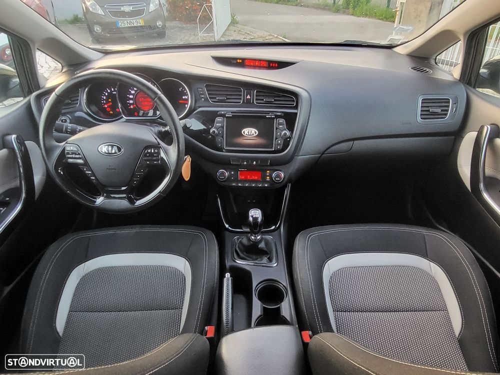 Kia Ceed 1.6 CRDi Prime - 13