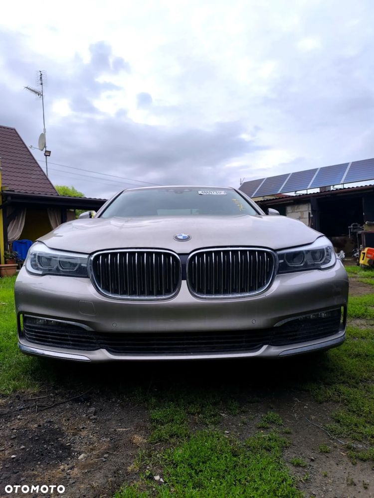 BMW Seria 7 740Li - 3