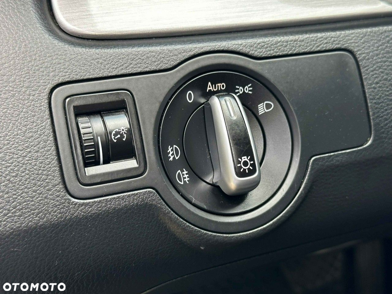 Volkswagen Passat 2.0 TDI Comfortline DSG - 28