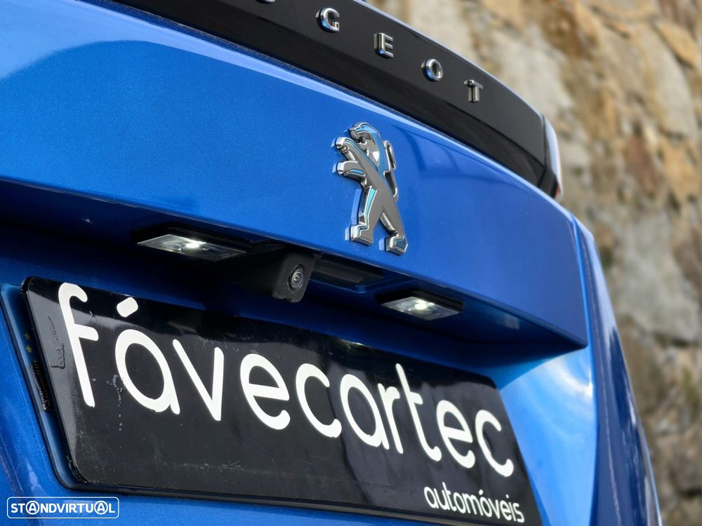 Peugeot e-2008 50 kWh GT - 25