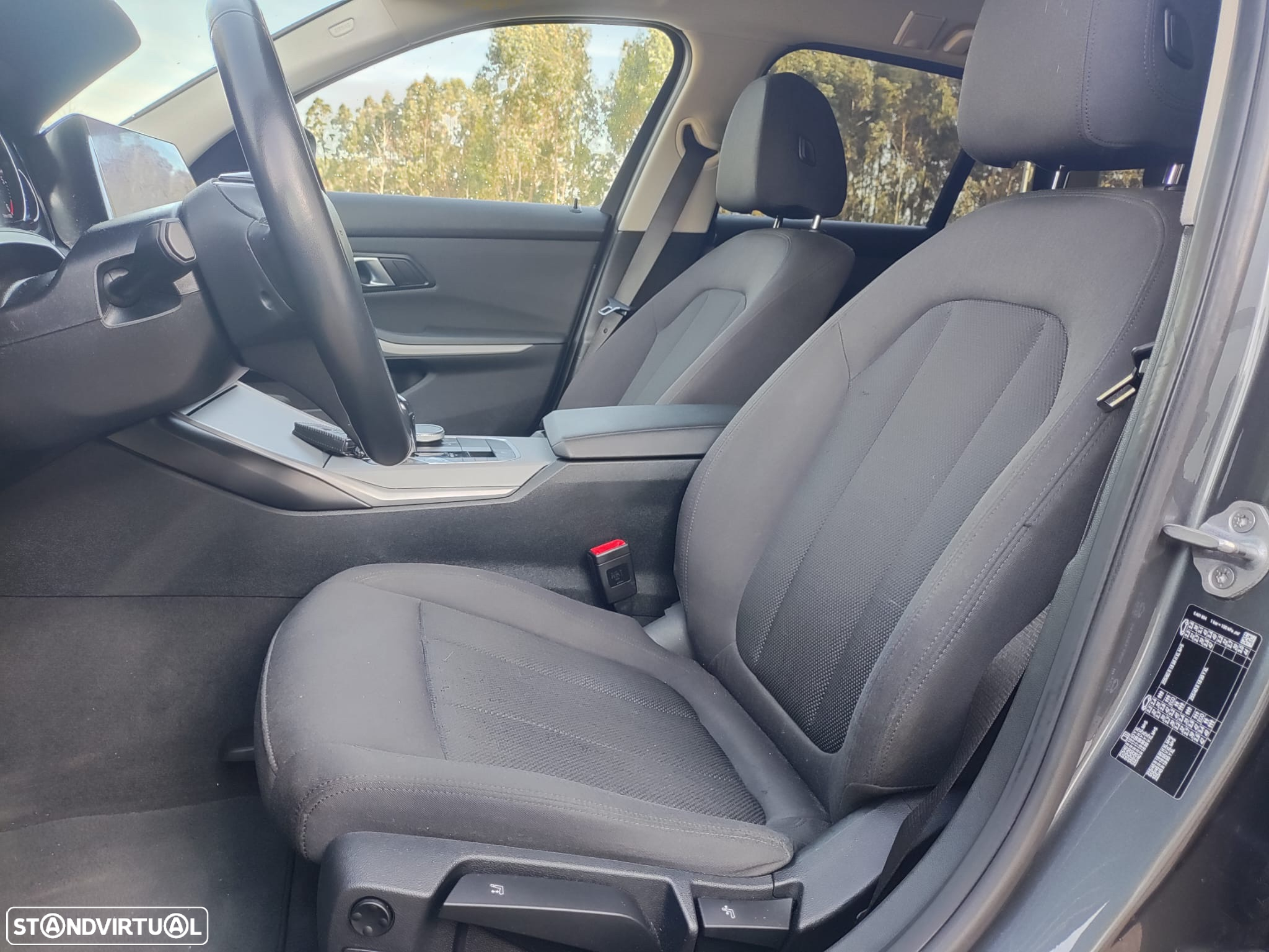 BMW 318 d Touring Advantage Auto - 32