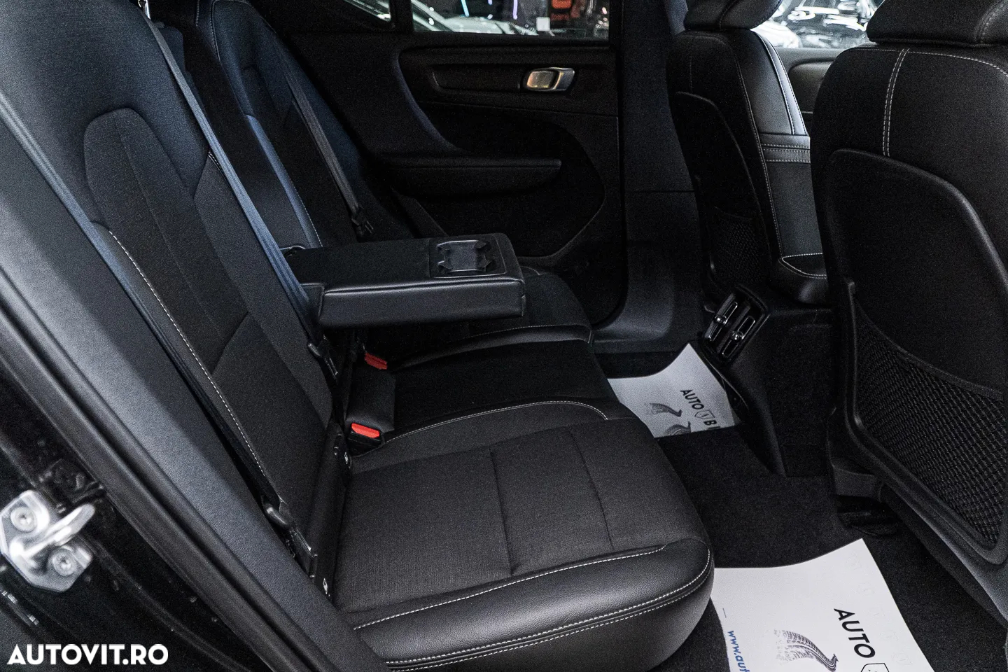 Volvo XC 40 T4 AWD Geartronic Inscription - 9