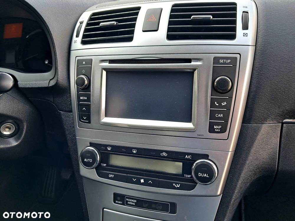 Toyota Avensis 2.0 D-4D Executive - 10