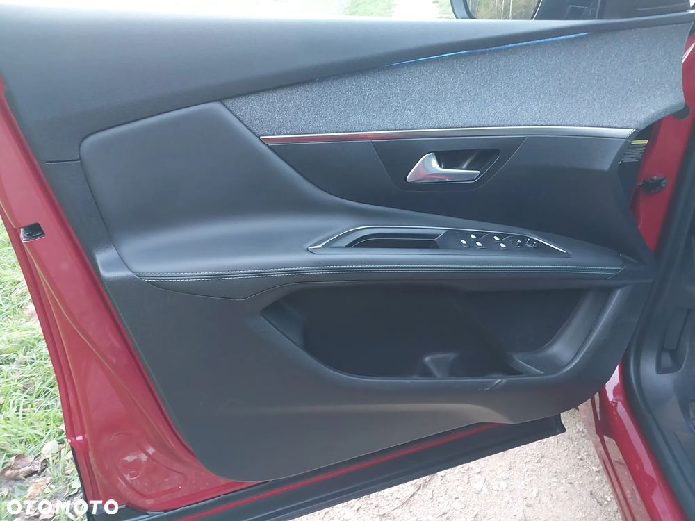 Peugeot 3008 1.6 PureTech HYbrid Allure S&S EAT8 - 10