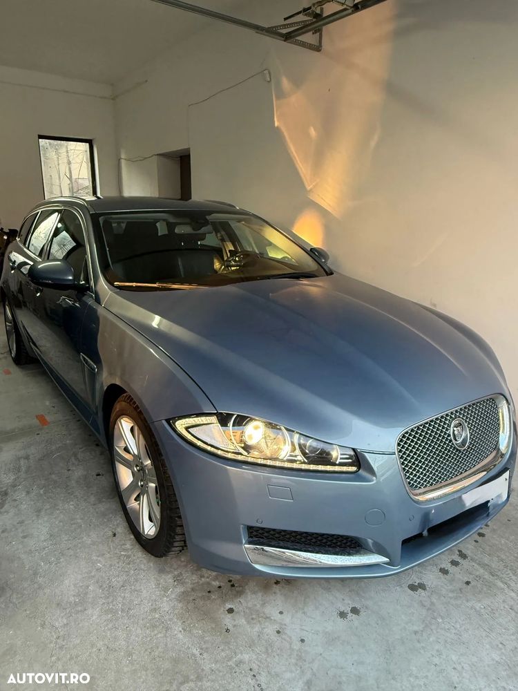 Jaguar XF 2.2D Premium Luxury - 13